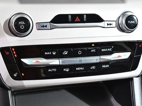 Used 2023 Ford Explorer XLT w/ Equipment Group 202A image 30