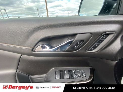 Certified 2023 GMC Acadia AT4 w/ Preferred Package image 27