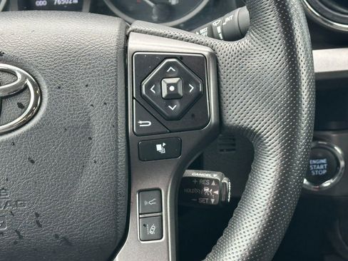 Used 2022 Toyota Tacoma TRD Off-Road image 20