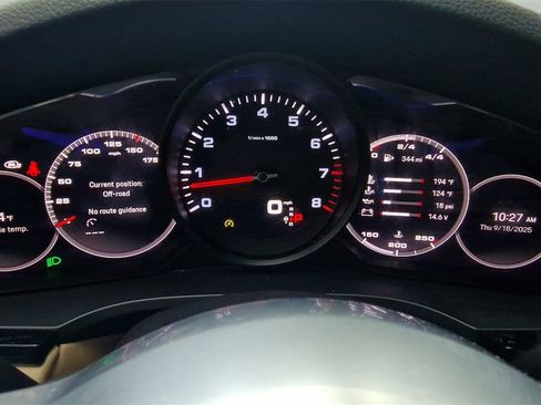 Used 2023 Porsche Cayenne image 14