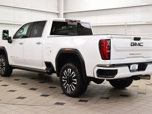 Used 2024 GMC Sierra 2500 Denali Ultimate image 5