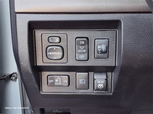 Used 2020 Toyota Tundra SR5 w/ SR5 Upgrade Package image 19