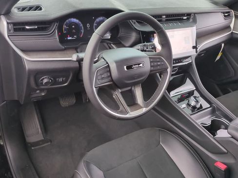 New 2026 Jeep Grand Cherokee L 4WD image 10