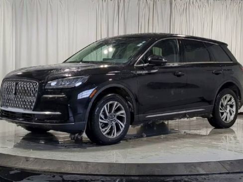 Used 2023 Lincoln Corsair Standard w/ Equipment Group 101A image 5