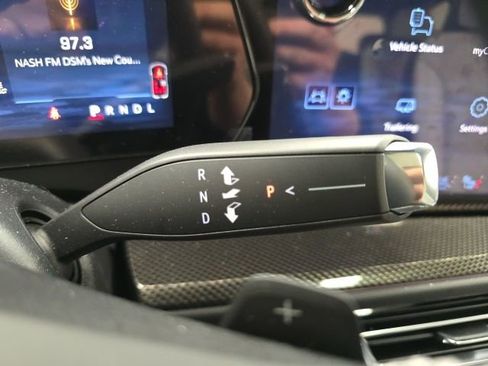 New 2026 Chevrolet Traverse High Country image 16