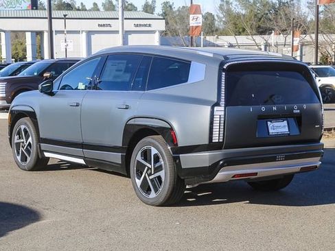 New 2026 Hyundai Ioniq 9 Limited image 2