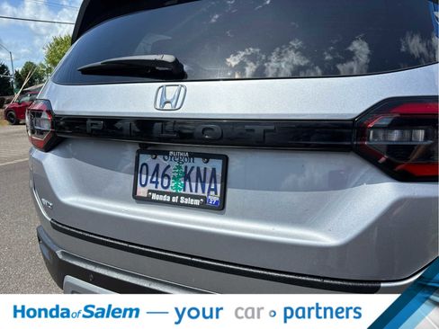 Used 2025 Honda Pilot EX-L image 7