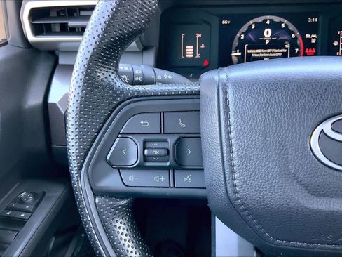 Used 2025 Toyota Tacoma SR5 RWD image 21