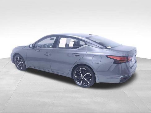 Certified 2025 Nissan Altima 2.5 SR FWD image 5