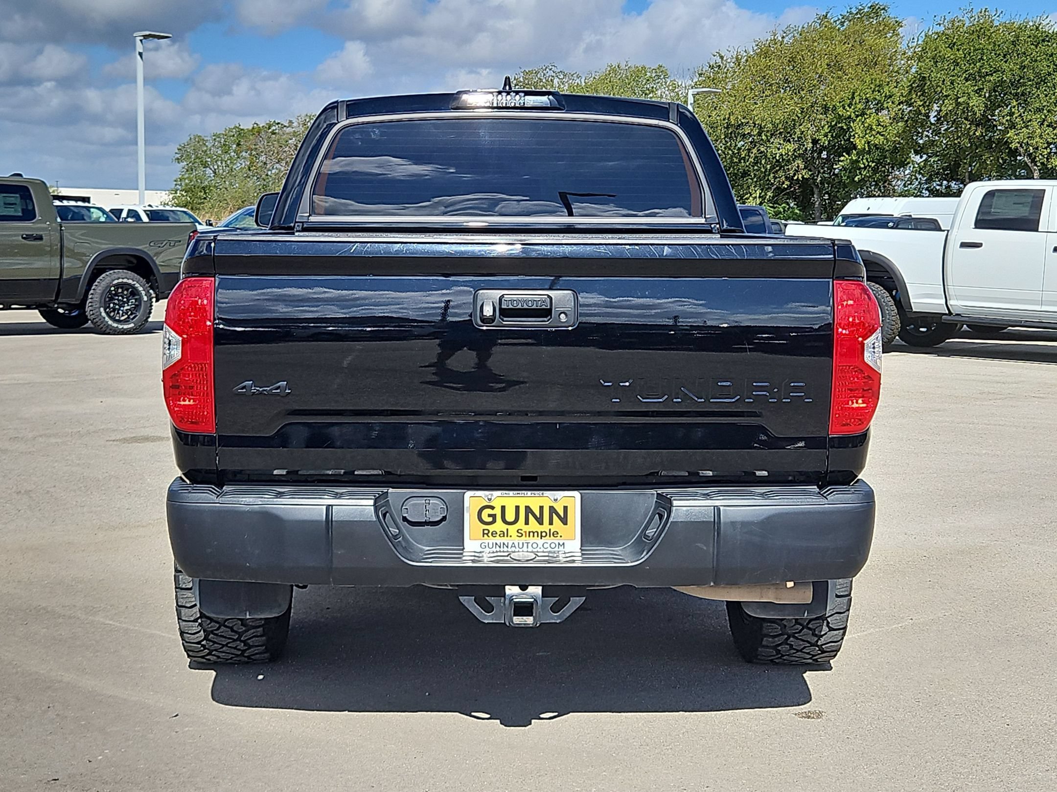 Used 2021 Toyota Tundra SR5 w/ SR5 Upgrade Package AWD/4WD image 4