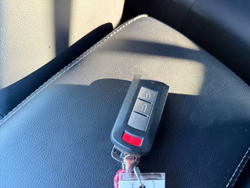 Used 2023 Mitsubishi Eclipse Cross SEL image 33