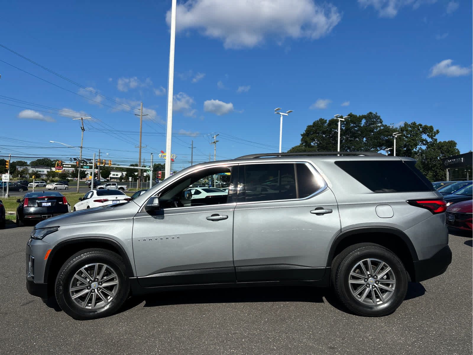 Certified 2023 Chevrolet Traverse LT FWD image 7