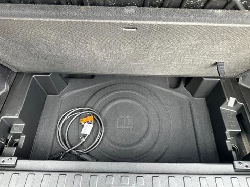 Used 2021 Chevrolet Equinox LT image 23