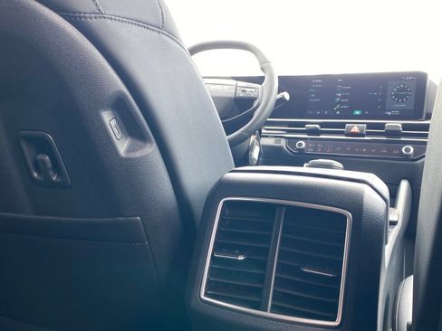 New 2026 Kia Sportage EX FWD image 23