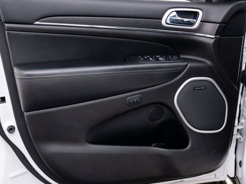 Used 2020 Jeep Grand Cherokee Summit image 12