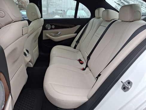 Used 2019 Mercedes-Benz E 300 4MATIC image 8