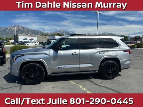 Used 2023 Toyota Sequoia SR5 w/ SR5 Premium Package AWD/4WD image 7