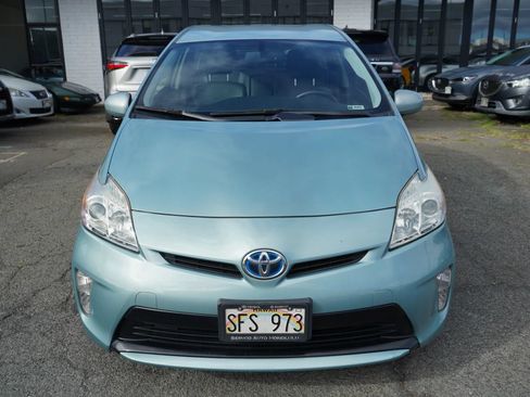 Used 2014 Toyota Prius Two FWD image 4