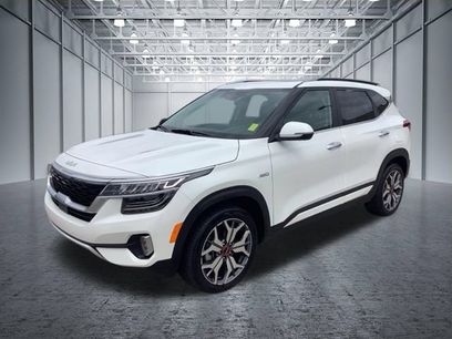 Used 2023 Kia Seltos SX w/ SX Sunroof Package