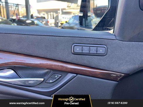 Used 2019 Cadillac Escalade Luxury w/ Escalade Sport Edition image 17