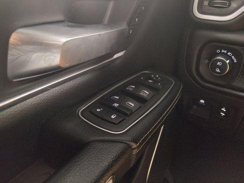 Used 2020 RAM 1500 Laramie AWD/4WD image 27