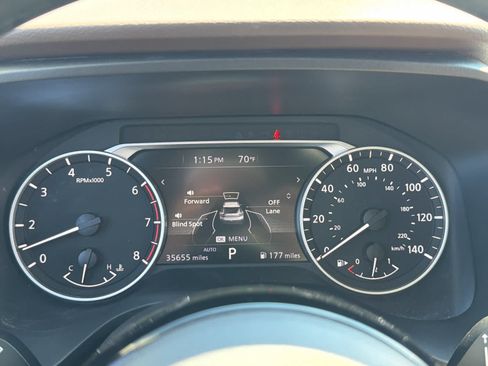 Used 2023 Nissan Rogue SV AWD/4WD image 17