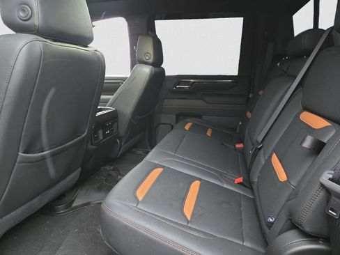 Used 2025 GMC Sierra 2500 AT4 w/ AT4 Premium Plus Package image 16