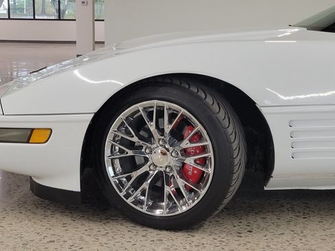 Used 1994 Chevrolet Corvette Coupe RWD image 24