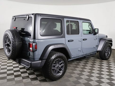Used 2026 Jeep Wrangler Unlimited Sport AWD/4WD image 7