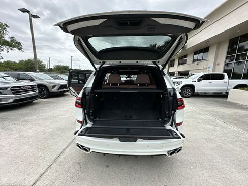 Used 2024 BMW ALPINA XB7 image 34