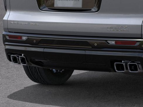 Used 2026 Chevrolet Traverse High Country image 38