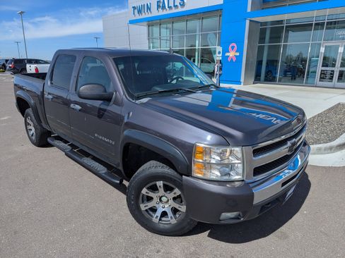 Used 2011 Chevrolet Silverado 1500 LT image 4