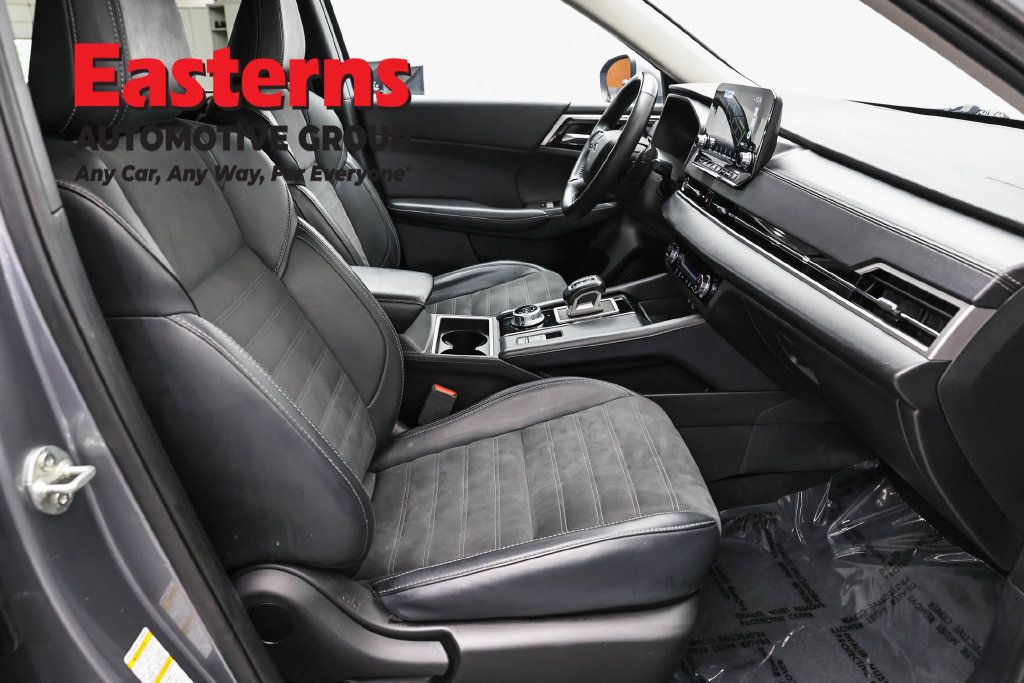 Used 2024 Mitsubishi Outlander SE FWD image 25