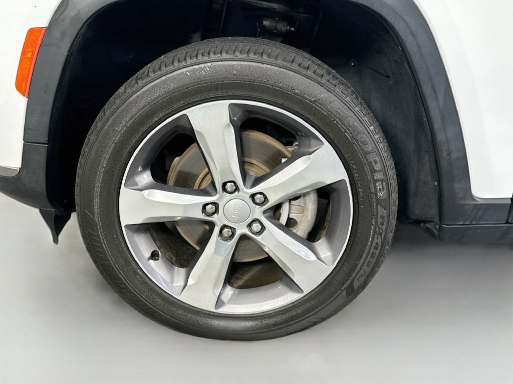 Used 2021 Jeep Grand Cherokee L Limited RWD image 34