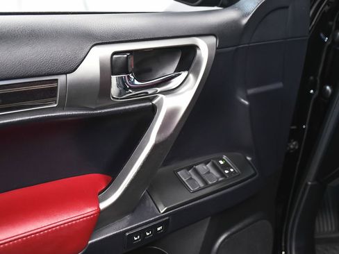 Used 2023 Lexus GX 460 Luxury w/ Sport Design Package image 10