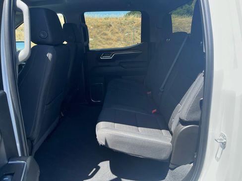 Used 2025 Chevrolet Silverado 1500 LT AWD/4WD image 12