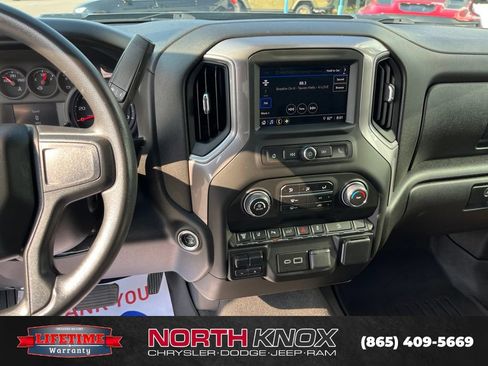 Used 2024 Chevrolet Silverado 2500 Custom w/ Custom Value Package AWD/4WD image 8