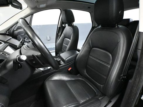 Used 2020 Jaguar E-PACE SE image 26