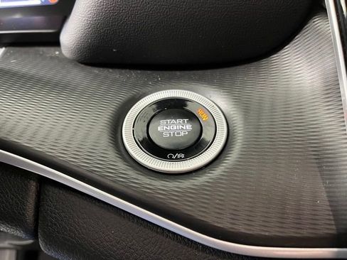 Used 2025 Jeep Grand Cherokee Laredo X image 25