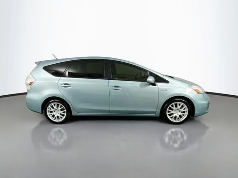 Used 2014 Toyota Prius V Five FWD image 4