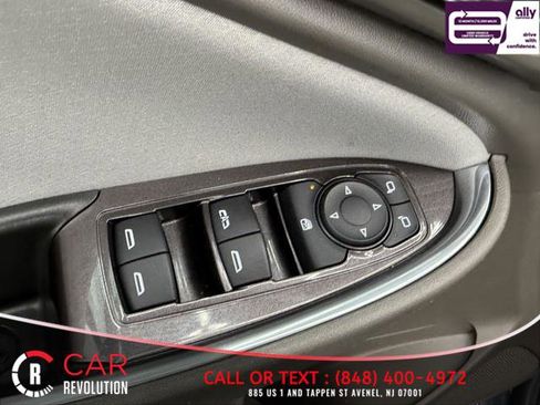 Used 2021 Chevrolet Malibu LT image 35
