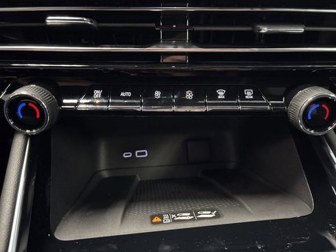 New 2026 Chevrolet Traverse LT w/ LPO, Floor Liner Package FWD image 36