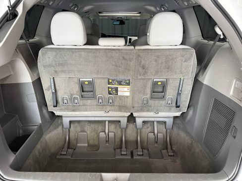 Used 2019 Toyota Sienna XLE w/ XLE Navigation Package AWD/4WD image 24