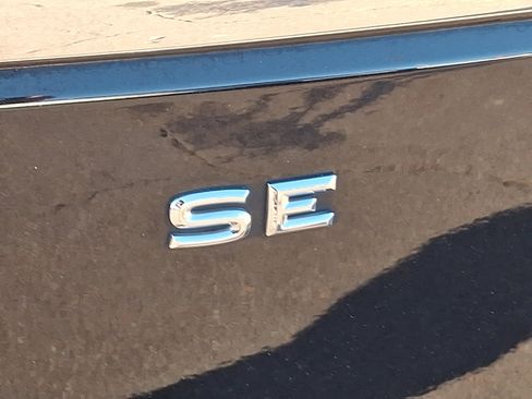 Used 2019 Volkswagen Atlas SE w/ Panoramic Sunroof Package image 32