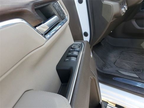 Certified 2023 GMC Sierra 1500 SLT image 23