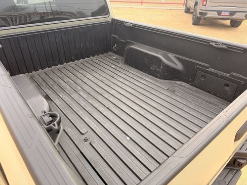 Used 2015 Toyota Tacoma 4x4 Access Cab image 10