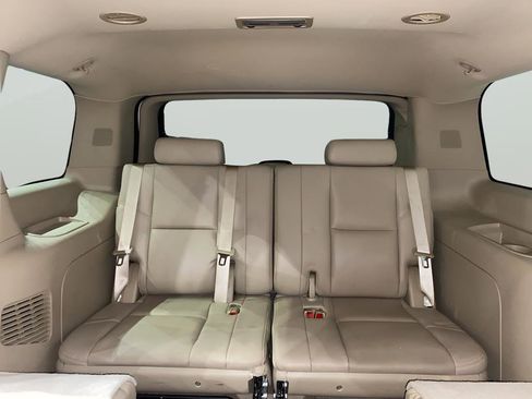 Used 2013 Cadillac Escalade Premium image 13