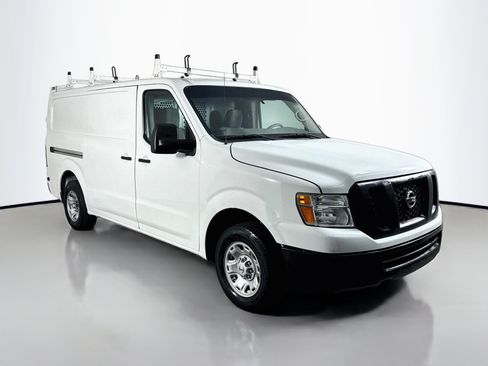 Used 2020 Nissan NV 2500 SV RWD image 1