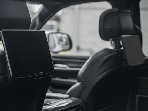 Used 2022 Jeep Wagoneer Series III w/ Premium Group I image 42