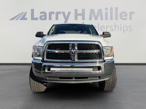 Used 2018 RAM 2500 Tradesman w/ Chrome Appearance Group image 4